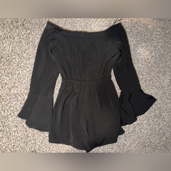 Polly Pants - Elegant Black Off-Shoulder romper